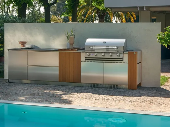 Come funziona e vantaggi rispetto alla carbonella (foto Barbecue Aster Cucine Outdoor lineare)