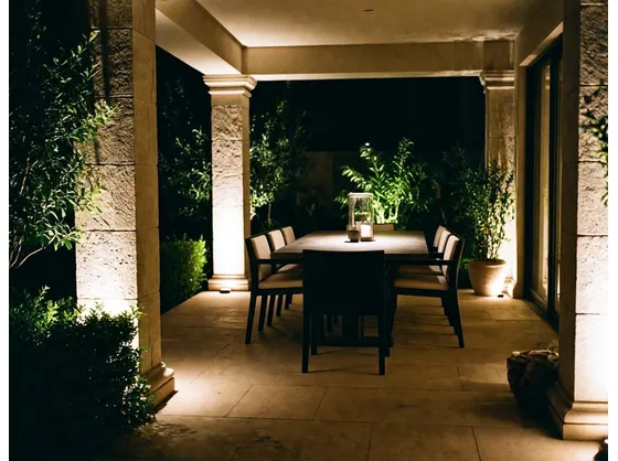 foto giardino illuminato