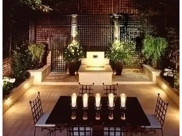 foto giardino illuminato