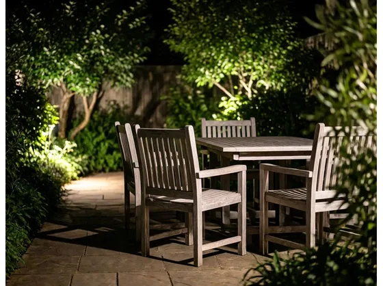 foto giardino illuminato