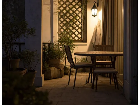 foto giardino illuminato