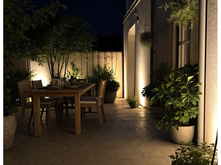 foto giardino illuminato