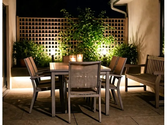 foto giardino illuminato