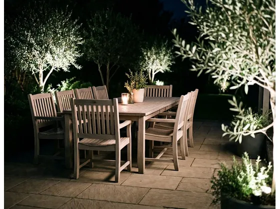 foto giardino illuminato