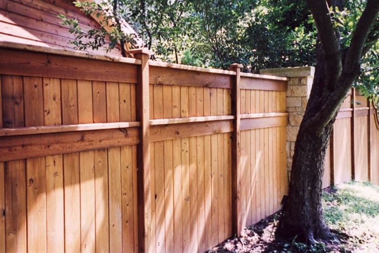 esempio di recinzione in legno 1