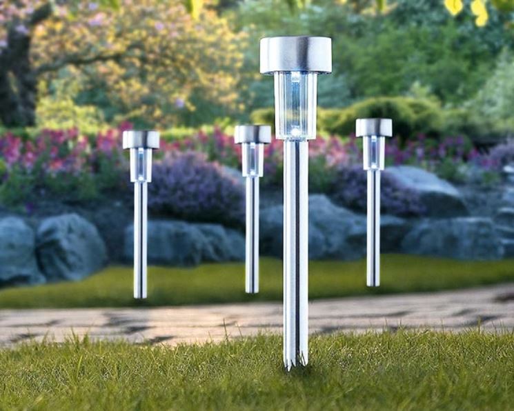 lampade per giardino ad energia solare