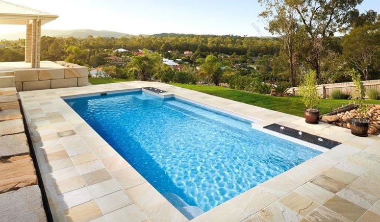 piscina in vetroresina